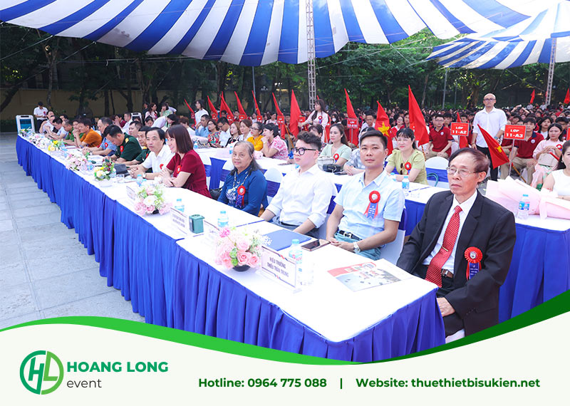 thiết bị tổ chức lễ khai giảng 